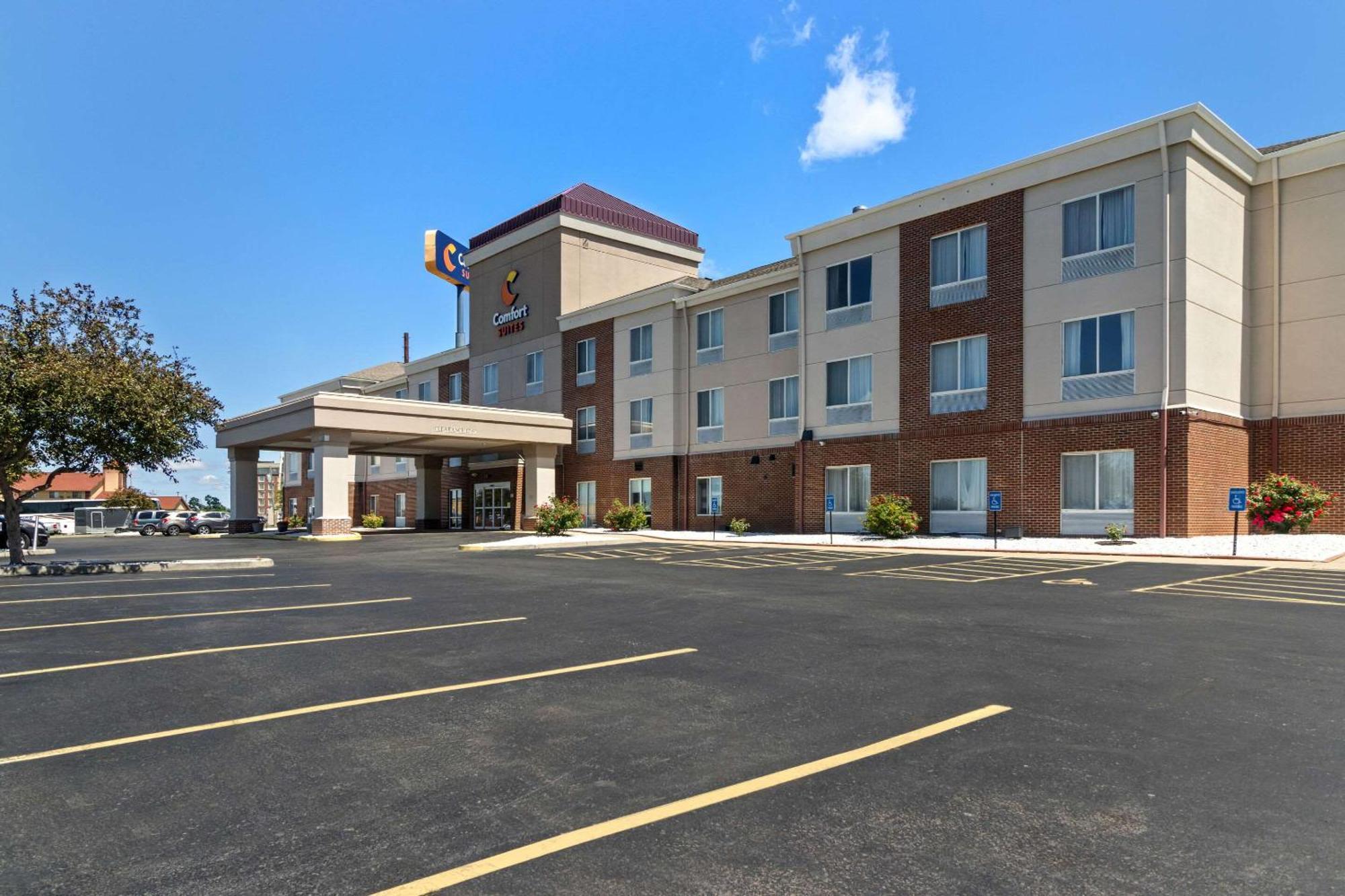 Comfort Suites Mount Vernon Exterior photo