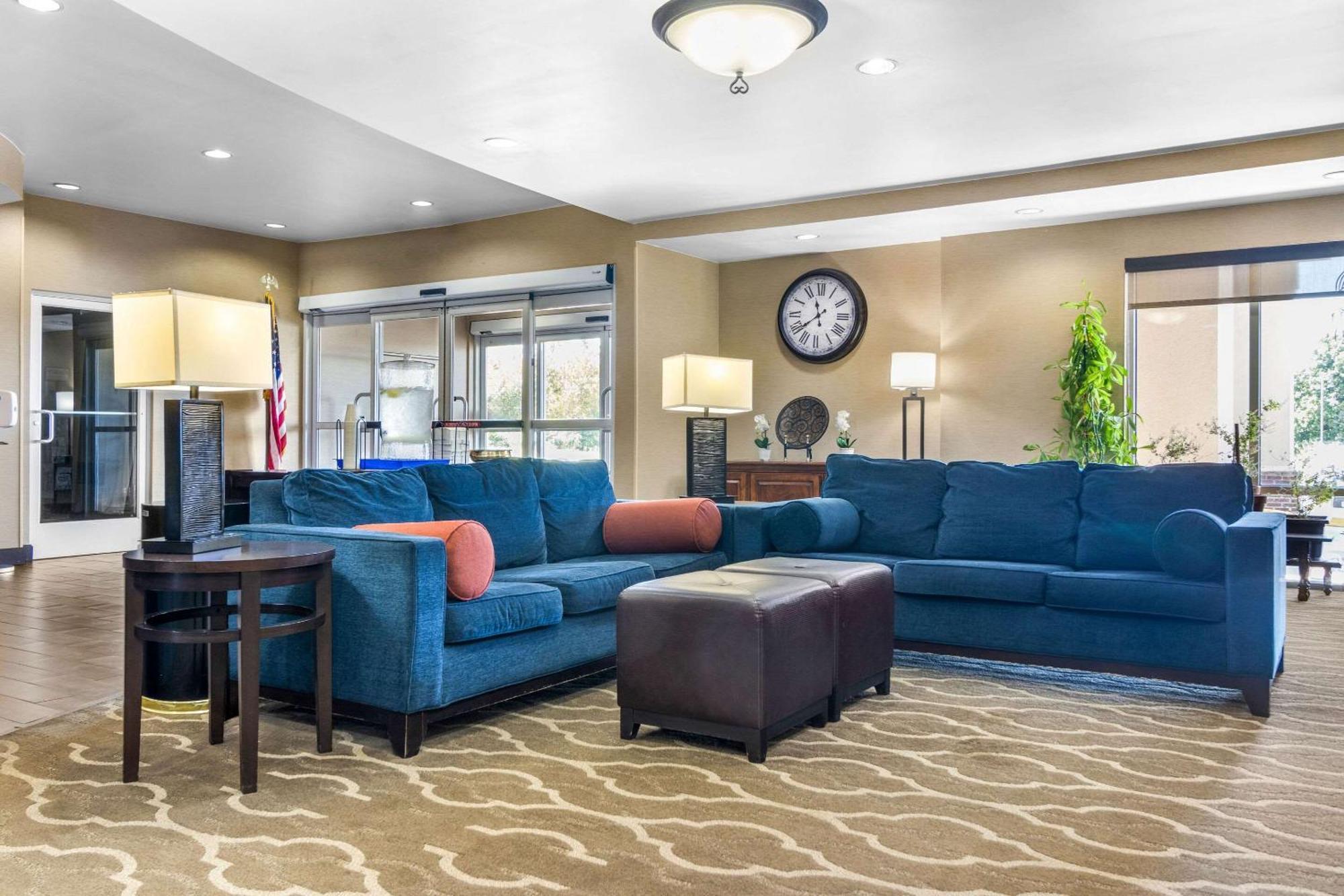 Comfort Suites Mount Vernon Exterior photo
