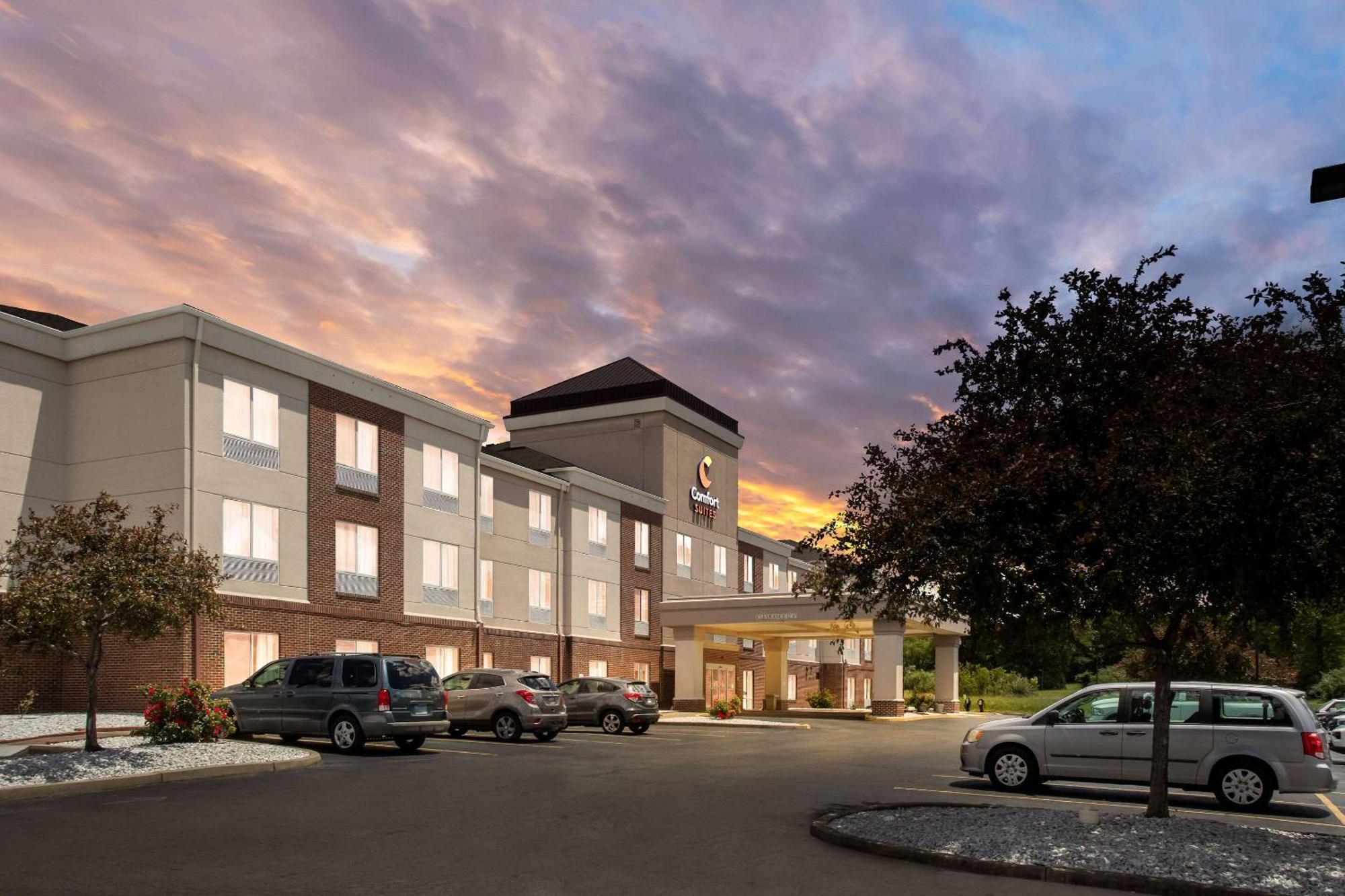 Comfort Suites Mount Vernon Exterior photo