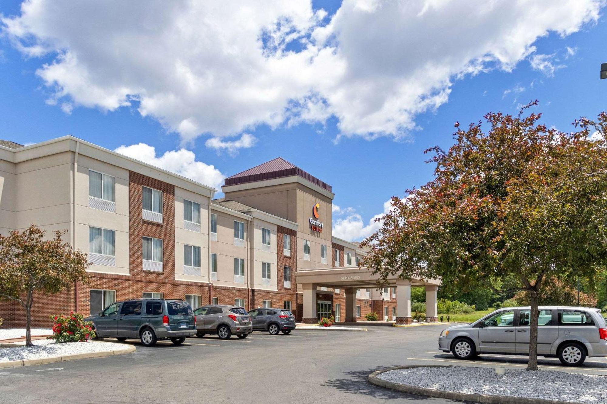 Comfort Suites Mount Vernon Exterior photo
