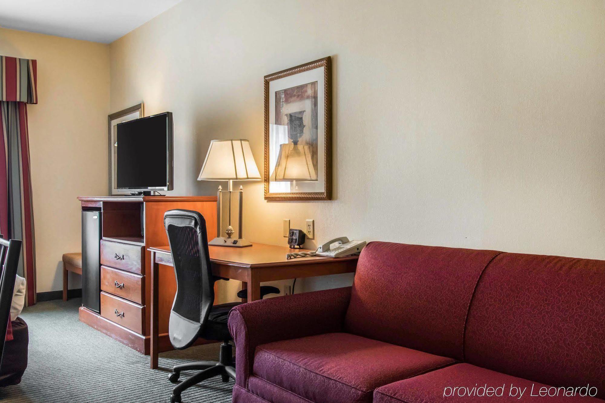 Comfort Suites Mount Vernon Exterior photo