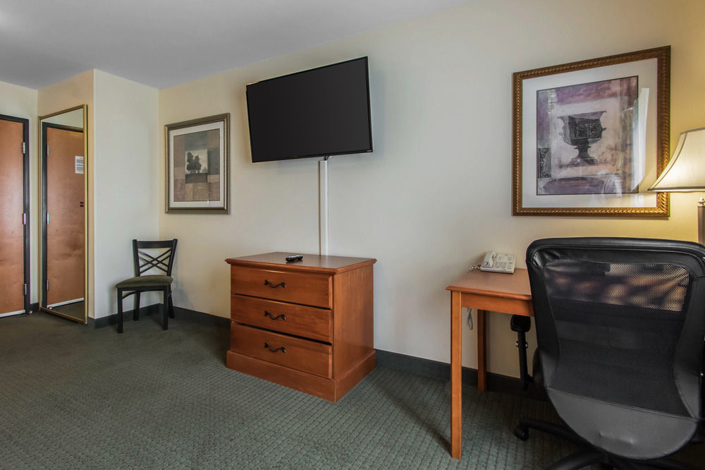 Comfort Suites Mount Vernon Exterior photo